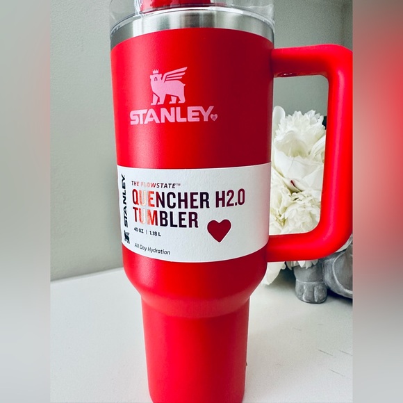 1 DAY SALE❤️ Stanley Valentine’s Day Limited Edition 40oz Flowstate Quencher Red - Picture 4 of 6